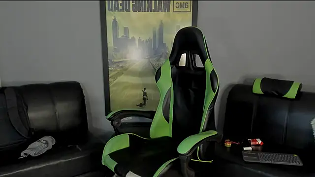 Snapshot of jamesinked_ chatting on 01-14-25, 07:21 jamesinked  online show from 01-14-25, 07:21