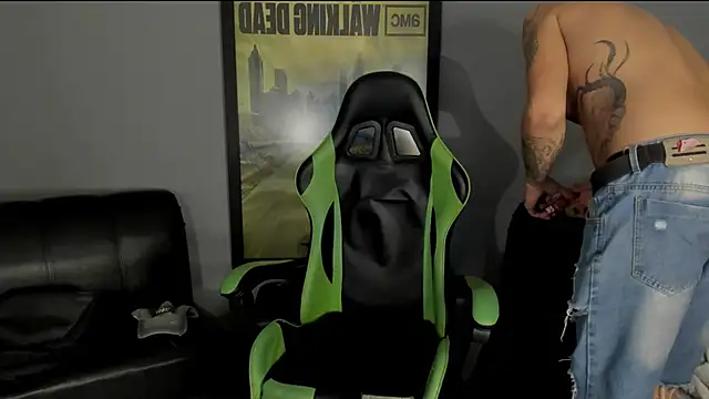 Snapshot of jamesinked_ chatting on 01-15-25, 10:57 jamesinked  online show from 01-15-25, 10:57