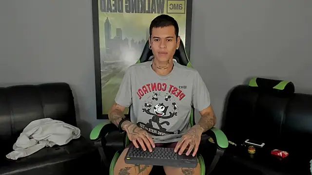 Snapshot of jamesinked_ chatting on 01-27-25, 06:52 jamesinked  online show from 01-27-25, 06:52