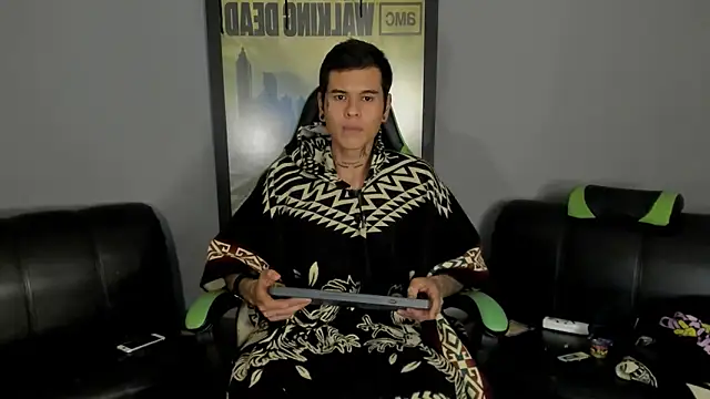 Snapshot of jamesinked_ chatting on 03-09-25, 03:32 jamesinked  online show from 03-09-25, 03:32