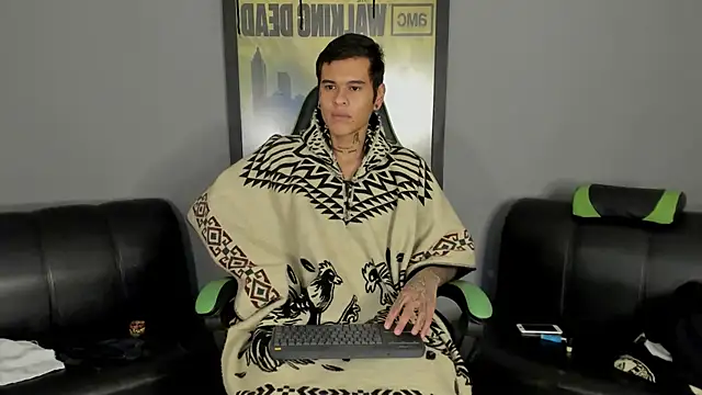 Snapshot of jamesinked_ chatting on 03-10-25, 05:18 jamesinked  online show from 03-10-25, 05:18