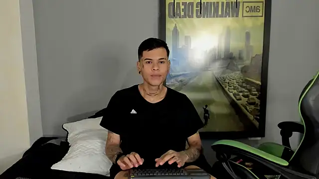 Snapshot of jamesinked_ chatting on 03-12-25, 05:07 jamesinked  online show from 03-12-25, 05:07