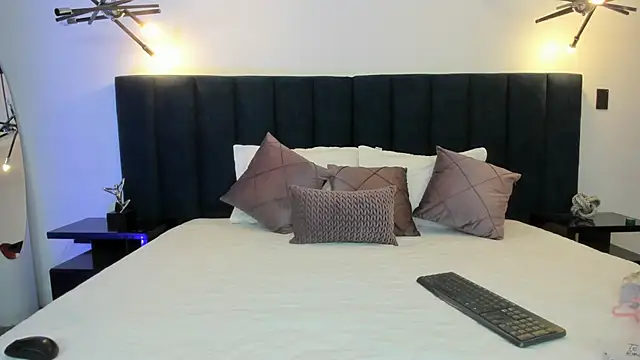 Snapshot of susyy7 chatting on 02-24-26, 03:37 susyy7 online show from 02-24-26, 03:37