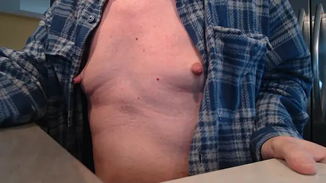 Snapshot of Toy-Daddy chatting on 12-16-24, 04:38 Toy-Daddy online show from 12-16-24, 04:38