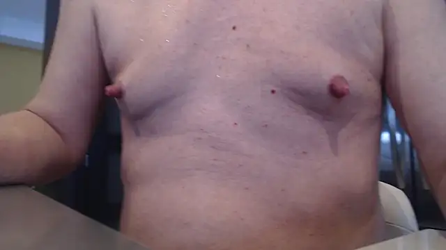 Snapshot of Toy-Daddy chatting on 12-28-24, 06:50 Toy-Daddy online show from 12-28-24, 06:50
