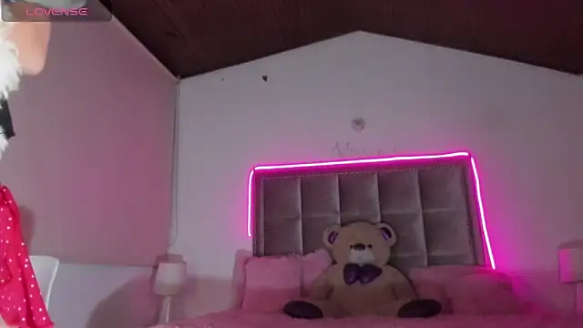 Snapshot of Melody_Ds chatting on 01-04-25, 02:46 Melody Ds online show from 01-04-25, 02:46