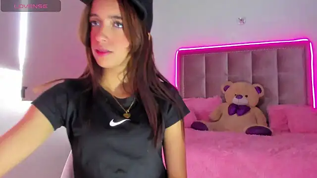 Snapshot of Melody_Ds chatting on 01-04-25, 09:31 Melody Ds online show from 01-04-25, 09:31