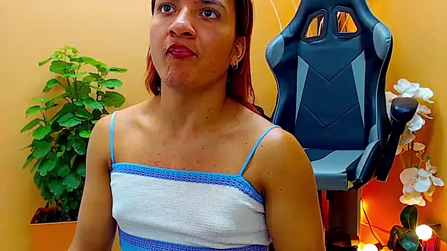 aslyhernandez 7 online show from 02-26-25, 09:58