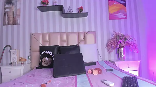 vayoleen online show from 12-18-24, 05:21