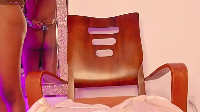 vayoleen online show from 12-19-24, 09:18