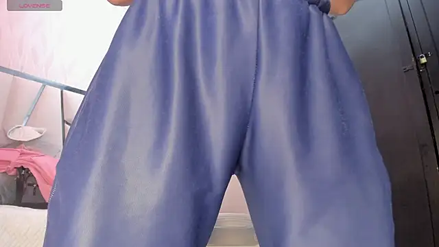 Victoriaa millers online show from 05-26-26, 07:10