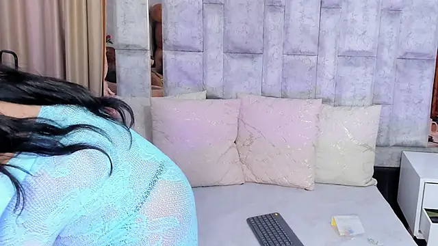 Snapshot of lila_noa chatting on 12-01-25, 07:41 lila noa online show from 12-01-25, 07:41