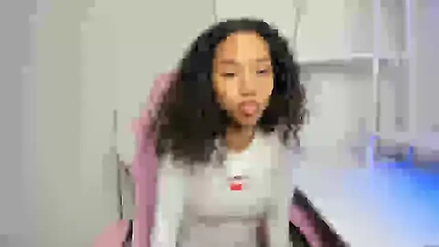 Snapshot of cedaya444 chatting on 02-27-25, 05:45 cedaya444 online show from 02-27-25, 05:45