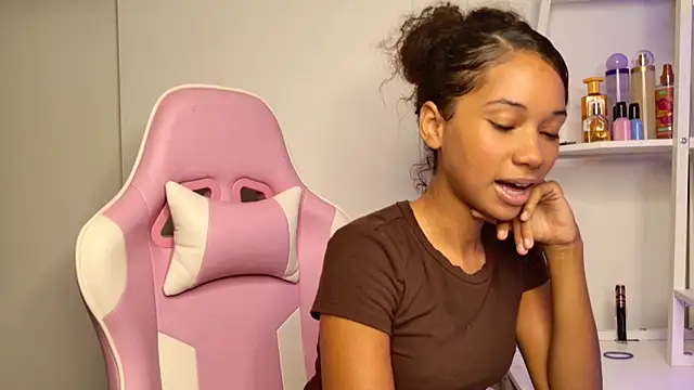 Snapshot of cedaya444 chatting on 09-26-25, 11:42 cedaya444 online show from 09-26-25, 11:42