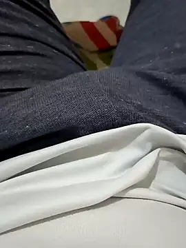 Snapshot of beautiful_hands_ chatting on 01-30-25, 04:24 beautiful hands online show from 01-30-25, 04:24