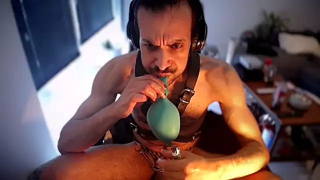 P4RtYBOII92 online show from 10-12-25, 09:30