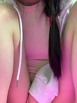 Snapshot of Vani_S2 chatting on 12-25-24, 04:32 Vani S2 online show from 12-25-24, 04:32