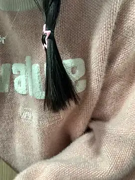 Snapshot of Vani_S2 chatting on 02-08-25, 01:33 Vani S2 online show from 02-08-25, 01:33