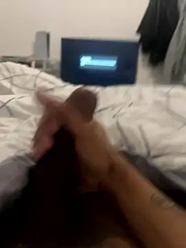 Snapshot of Nathan12- chatting on 01-06-26, 11:18 Nathan12- online show from 01-06-26, 11:18