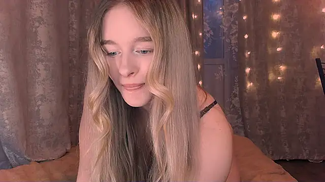 Eva Jaya online show from 12-22-24, 01:11