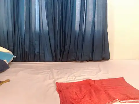 Snapshot of SexyMbalee chatting on 02-24-26, 09:18 SexyMbalee online show from 02-24-26, 09:18