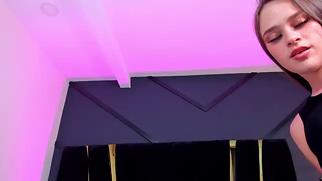 shaina vasquez online show from 01-31-25, 09:48