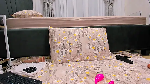 wowsquirtx online show from 02-13-25, 06:41