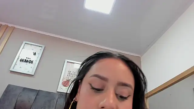 mariaa fernanda online show from 01-18-25, 07:26