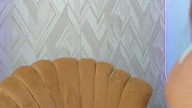  miaquevedo  online show from 01-27-25, 05:48