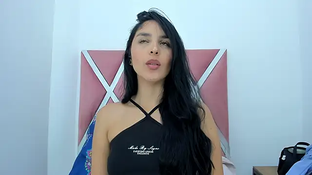  miaquevedo  online show from 09-26-25, 11:47