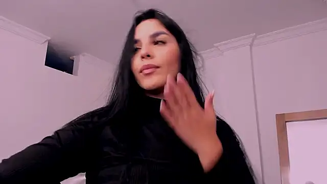  miaquevedo  online show from 06-05-26, 04:13
