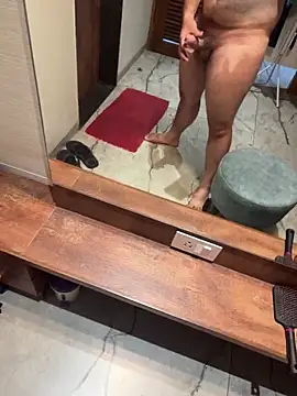 Snapshot of versatile_guy01 chatting on 10-02-25, 03:02 versatile guy01 online show from 10-02-25, 03:02