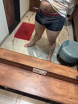 Snapshot of versatile_guy01 chatting on 03-21-26, 10:31 versatile guy01 online show from 03-21-26, 10:31