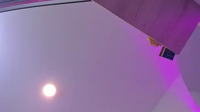 ZarianaEvanz online show from 04-12-26, 11:54