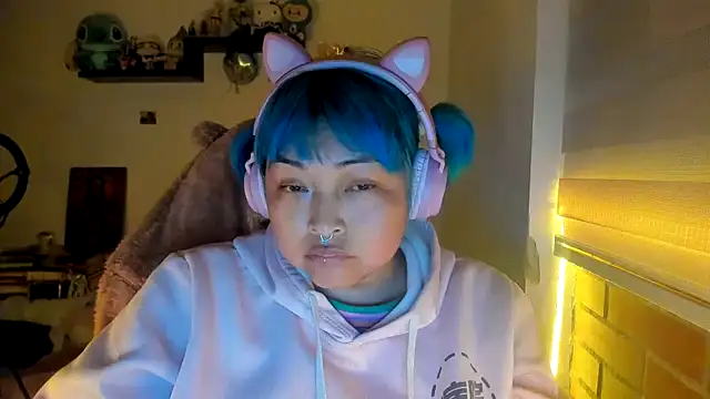 Shaddycute  online show from 01-12-26, 01:33