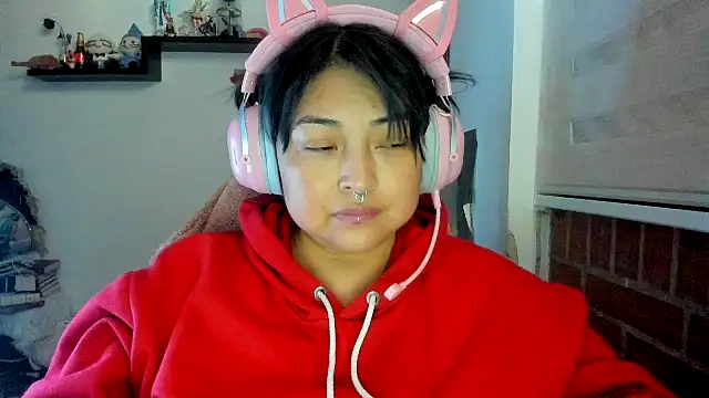 Shaddycute  online show from 04-19-26, 11:42