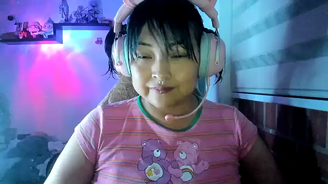 Shaddycute  online show from 04-22-26, 12:46