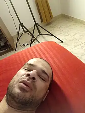 Snapshot of LEIRIS_Y_FRED_01 chatting on 12-20-24, 10:05 LEIRIS Y FRED 01 online show from 12-20-24, 10:05