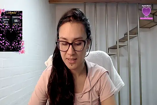 Snapshot of Jessie_Desire chatting on 02-10-26, 02:37 Jessie Desire online show from 02-10-26, 02:37