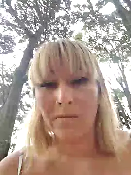 florecita9 online show from 02-11-25, 04:35