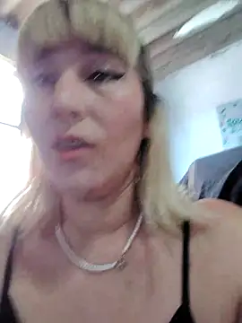 florecita9 online show from 03-02-25, 06:08