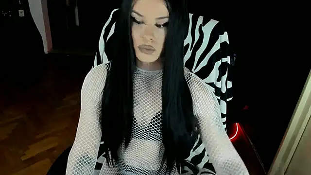 Snapshot of EvelynLexy chatting on 12-20-25, 02:46 EvelynLexy online show from 12-20-25, 02:46