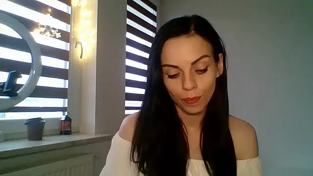 Snapshot of CassieSensual chatting on 12-27-24, 09:28 CassieSensual online show from 12-27-24, 09:28