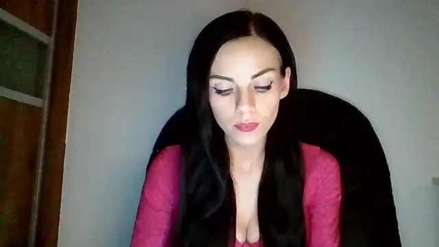 Snapshot of CassieSensual chatting on 02-13-25, 07:52 CassieSensual online show from 02-13-25, 07:52