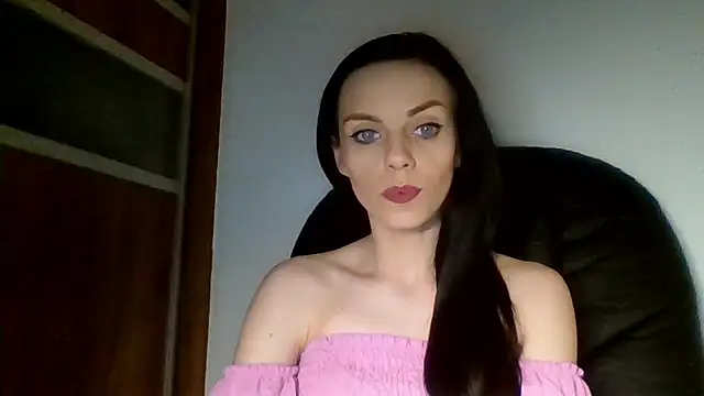 Snapshot of CassieSensual chatting on 03-07-25, 07:16 CassieSensual online show from 03-07-25, 07:16