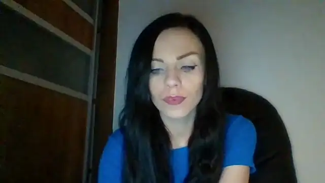 Snapshot of CassieSensual chatting on 03-17-25, 07:15 CassieSensual online show from 03-17-25, 07:15