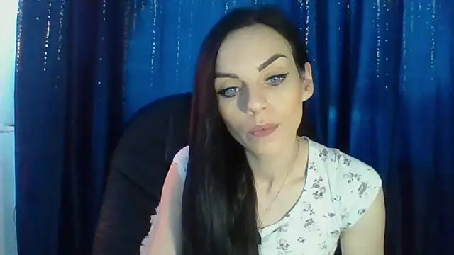 Snapshot of CassieSensual chatting on 09-28-25, 06:19 CassieSensual online show from 09-28-25, 06:19