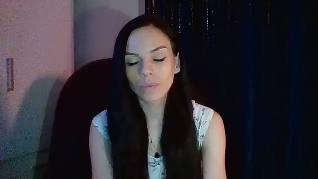 Snapshot of CassieSensual chatting on 10-08-25, 06:05 CassieSensual online show from 10-08-25, 06:05