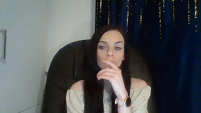 Snapshot of CassieSensual chatting on 10-30-25, 07:36 CassieSensual online show from 10-30-25, 07:36