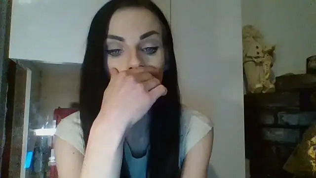 Snapshot of CassieSensual chatting on 12-13-25, 07:53 CassieSensual online show from 12-13-25, 07:53